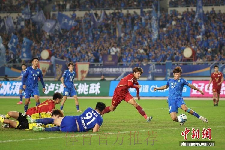 CAL半决赛上演点球大战 宏兴海龙星会师决赛 CAL半决赛上演点球大战 宏兴海龙星会师决赛