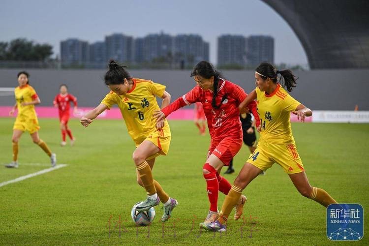 95小将梅开二度 上海女足4比0赢山东获首胜 95小将梅开二度 上海女足4比0赢山东获首胜